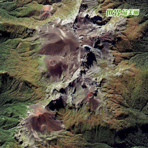 2012年10月14日，智利安第斯山脉中的Puntiagudo-Cordón Cenizos火山链