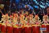 演员在牡丹文化节开幕式上表演鼓乐《木兰辞》。
