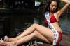 国际旅游小姐身穿性感比基尼在西塘古镇水乡一展风采