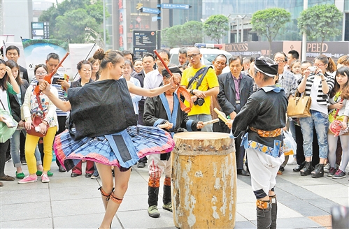 点击进入下一页