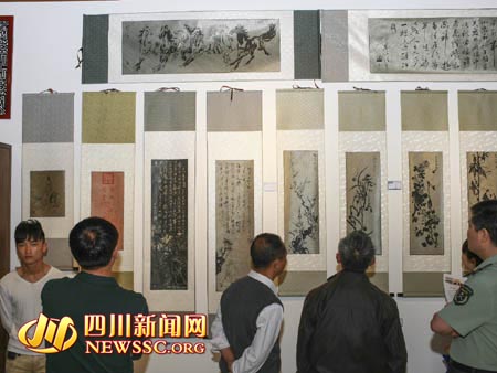 中国画家第一村二十年文献展开幕。