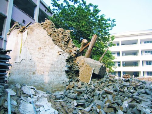 河南南阳省级保护文物被强拆 9间清代建筑成废墟