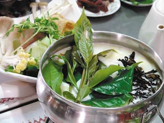 加了咖啡茶叶台鲜奶火锅风味独特食客不绝