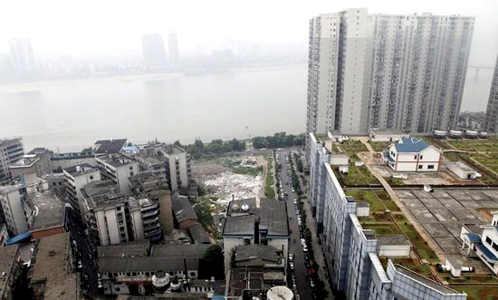 南宁一楼顶惊现