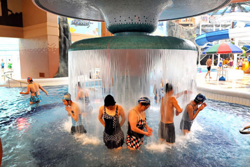 朝鲜大型水上乐园爆满群众高呼劳动党万岁(图)