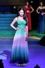 11月10日，2013环球旅游小姐国际大赛重庆赛区举行总决赛，季军2号选手吴群洁进行晚礼服展示。