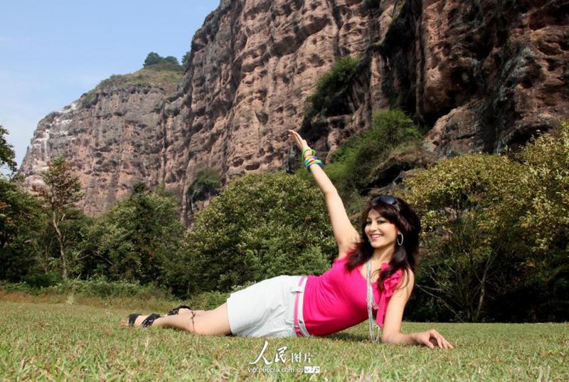 2011世界旅游小姐大赛全球总冠军印度小姐尤瓦诗·瓦特娜Urvashi Rautela性感风采展示