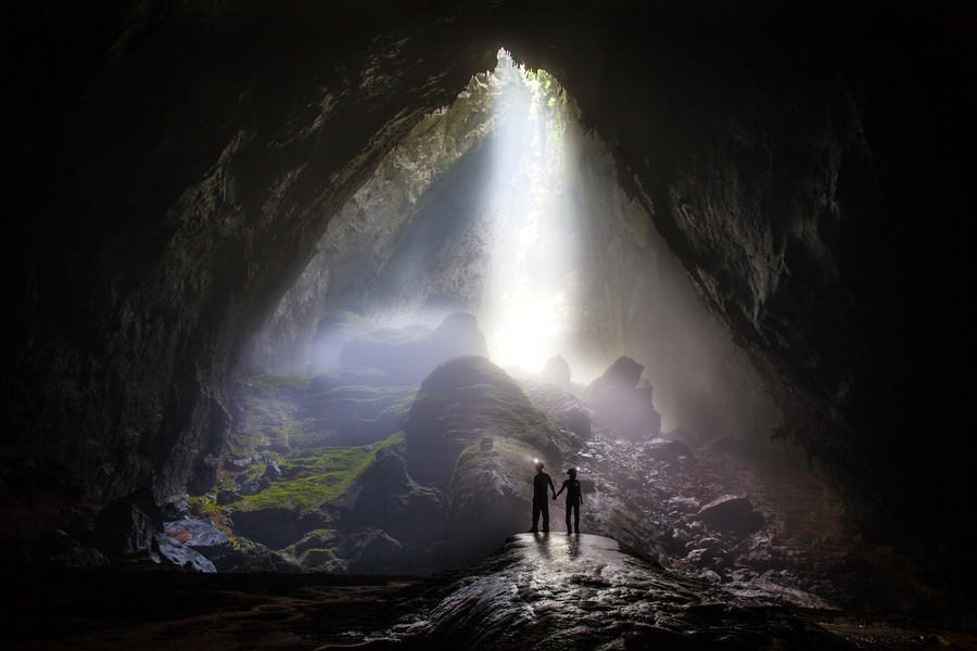 探秘世界最大洞穴韩松洞