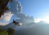 优秀奖：世界的尽头。厄瓜多尔的巴尼奥斯，一名男子摇荡着秋千，远眺通古拉瓦火山爆发的景象。