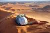 优秀奖：来之不易的撒哈拉休息时光。照片中的主人公名叫穆萨，是非洲图阿雷格族人，为摄影师担任沙漠中的向导。照片拍摄于阿尔及利亚南部，穆萨休息的地方位于撒哈拉沙漠Tadrat地区最大的山丘上，穆萨趁着摄影师一行人上山的45分钟在柔软的沙子上休息了一会。