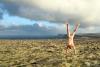 Handstander 在冰岛West Fjords