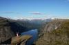 Handstander 在挪威的 Trolltunga