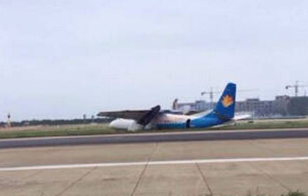 据@福州圈: 据朋友爆料，他所乘坐的飞机在长乐机场降落时，轮胎爆了