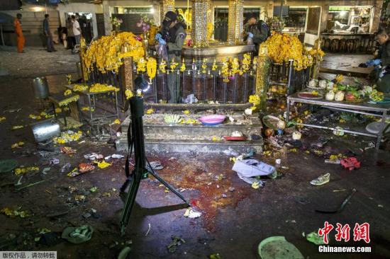 当地时间2015年8月17日，泰国曼谷市中心著名旅游景点四面佛附近爆炸造成的遇难人数已由稍早时的19人上升至22人，中国驻泰大使馆发布消息称，遇难者中包括3名中国公民。 视频：曼谷市中心发生爆炸 中国游客：气浪震碎玻璃窗 来源:上海东方高清