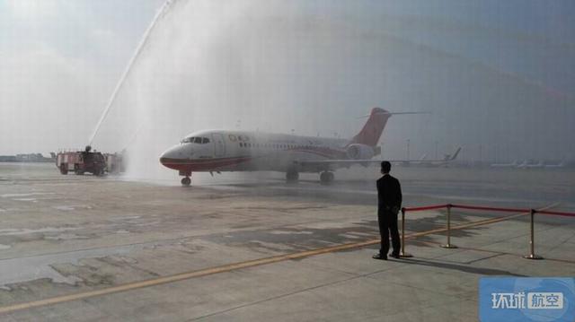 专家：ARJ21客机让领导先飞 国产民机自信起航