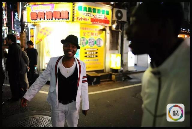 中国旅日游客歌舞伎町频被宰 隔空要杯也算陪酒