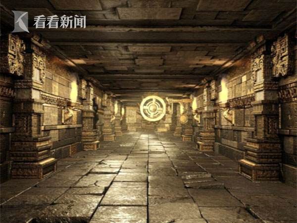 看Knews记者有些怀疑,他用手指着路边的兵马俑以及周边交通示意图,指着最南端说,这是记者的位置,是在山脚,兵马俑是在半山腰,中间有很大的一段购物区要穿过,他可以少收点钱,走环陵公路绕个圈把记者送过去。而实际情况是,离这里八百米,就是兵马俑景区的售票处。