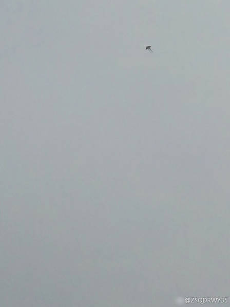 风筝飞进青岛机场降落航线 造成多航班延误