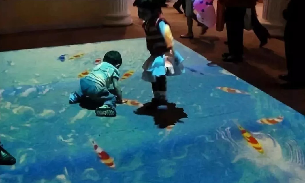 随手拍都美翻了！北戴河海边竟有个世界最大的万花筒！，