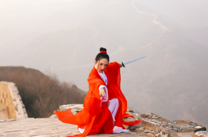 长城下的碧水小镇 ,以花为期,赴一场春天的约会 户外 第7张