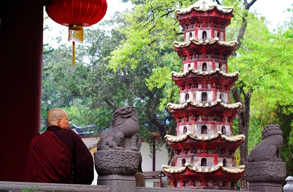 光孝寺内瘗发塔