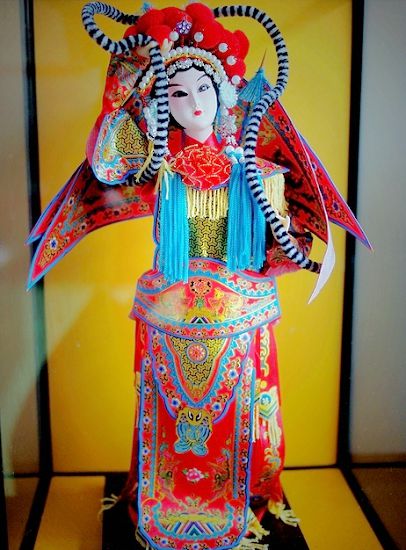 粤剧脸谱与服饰