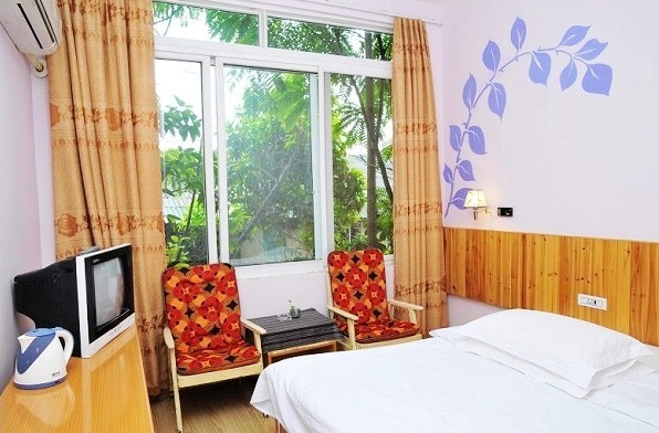 桂林玉兰树下自助客栈