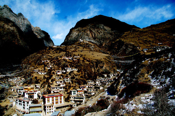 德仲温泉与德仲寺