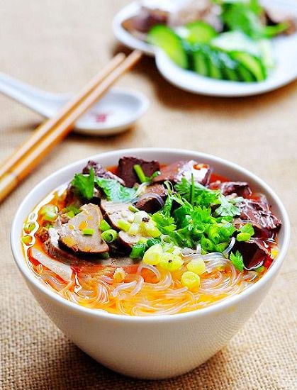 碗鸭血粉丝汤