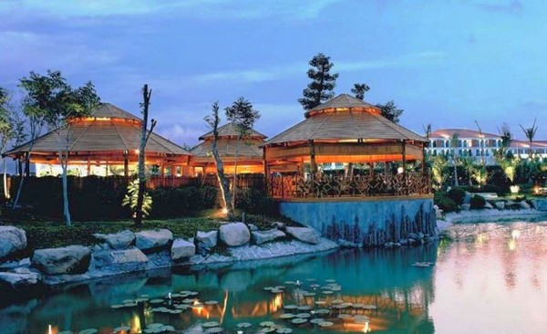 日月谷温泉主题公园