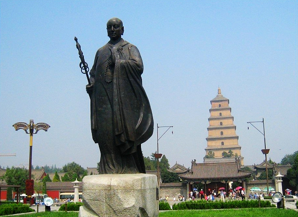 大雁塔南广场上的唐玄奘雕塑